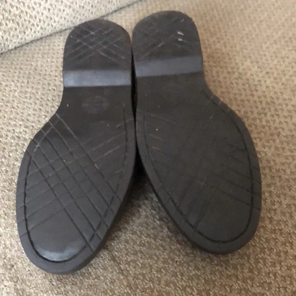 GH Bass & Co. Genuine Bucs casual dress shoes - Picture 13 of 14